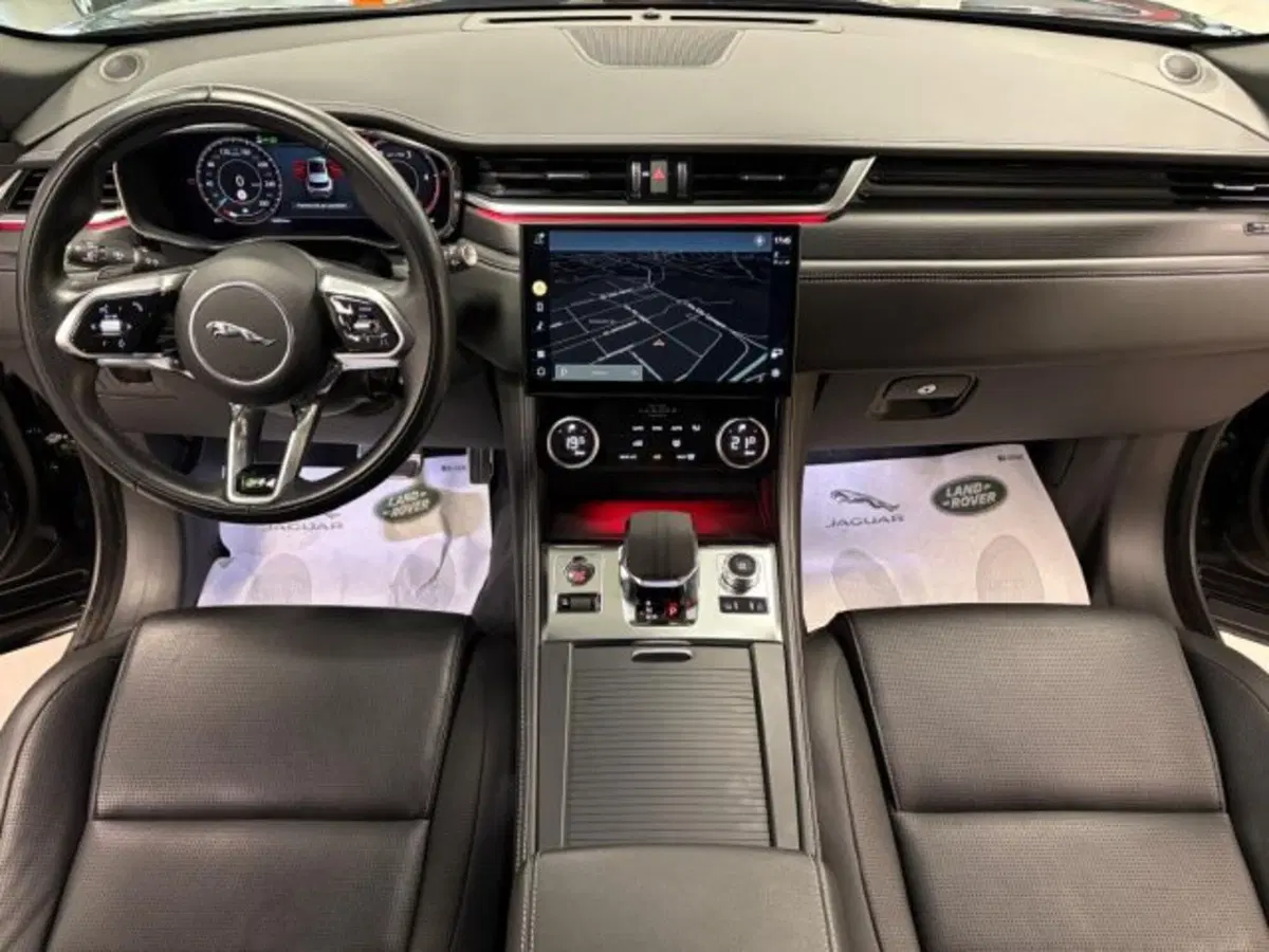 Jaguar F-Pace usata a Cuneo (9)