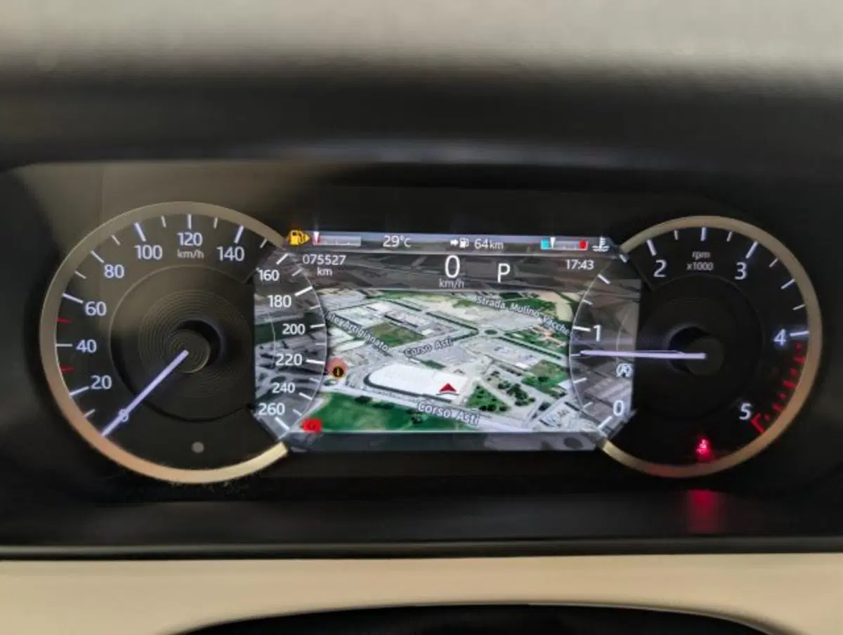 Land Rover Range Rover Velar usata a Cuneo (12)