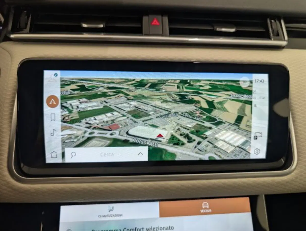 Land Rover Range Rover Velar usata a Cuneo (14)