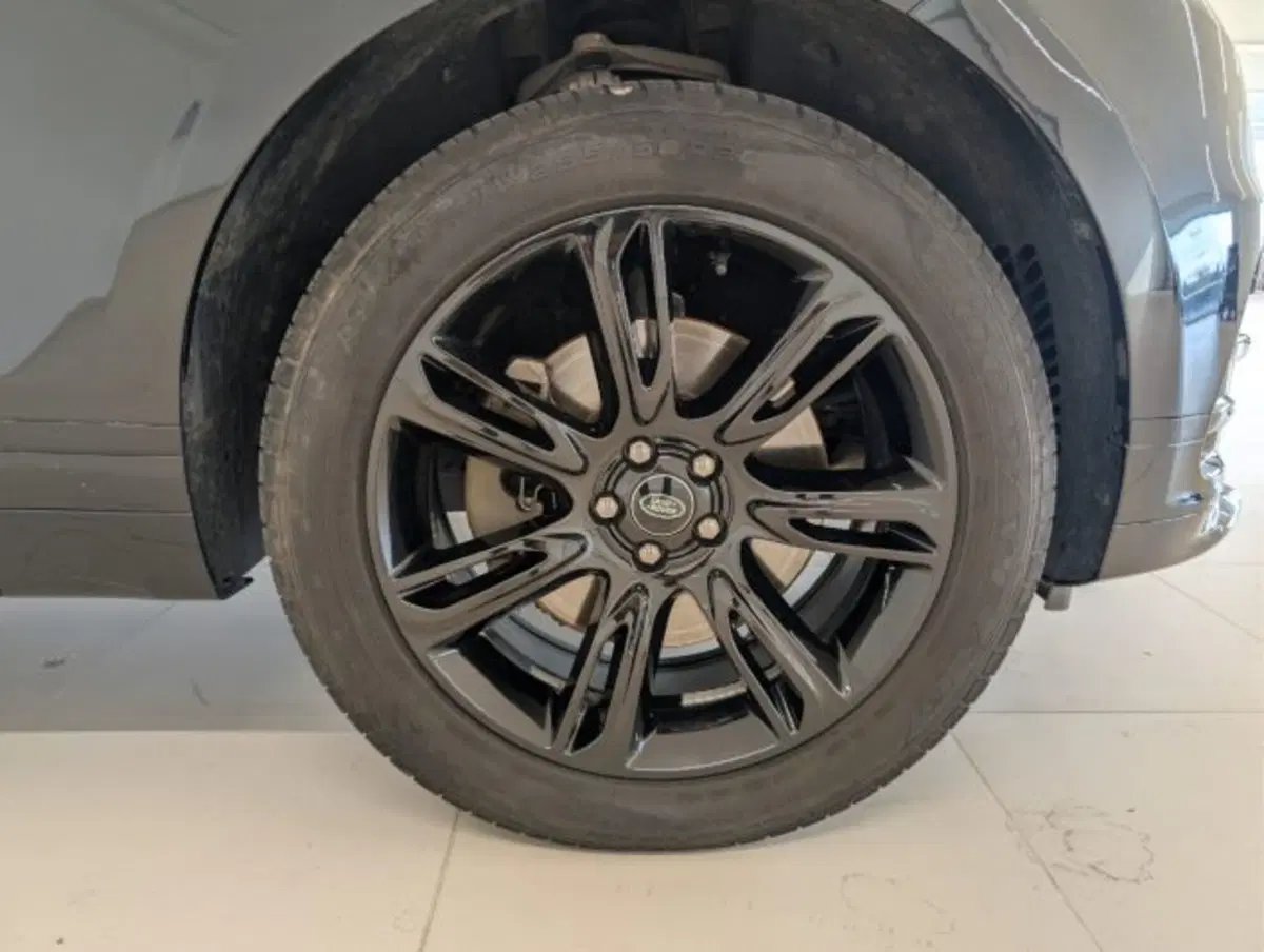 Land Rover Range Rover Velar usata a Cuneo (6)