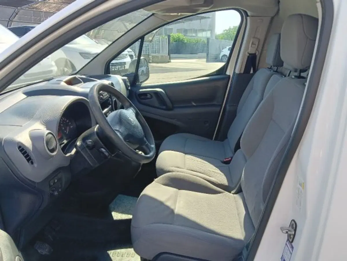 Peugeot Partner Furgone usata a Brescia (9)