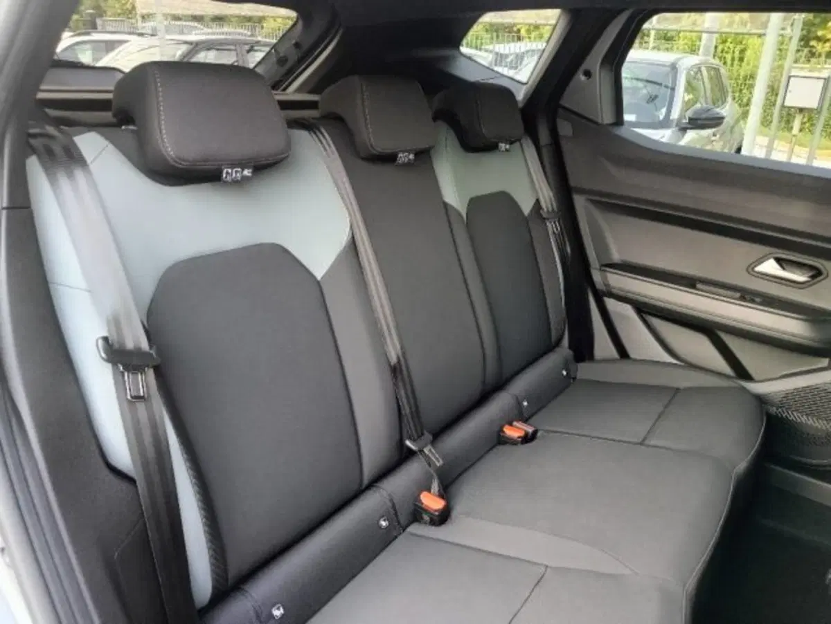 Dacia Duster nuova a Brescia (19)