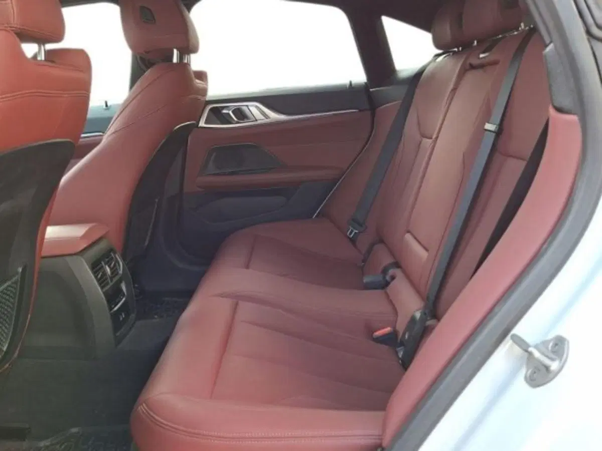 BMW i4 usata a Verona (11)