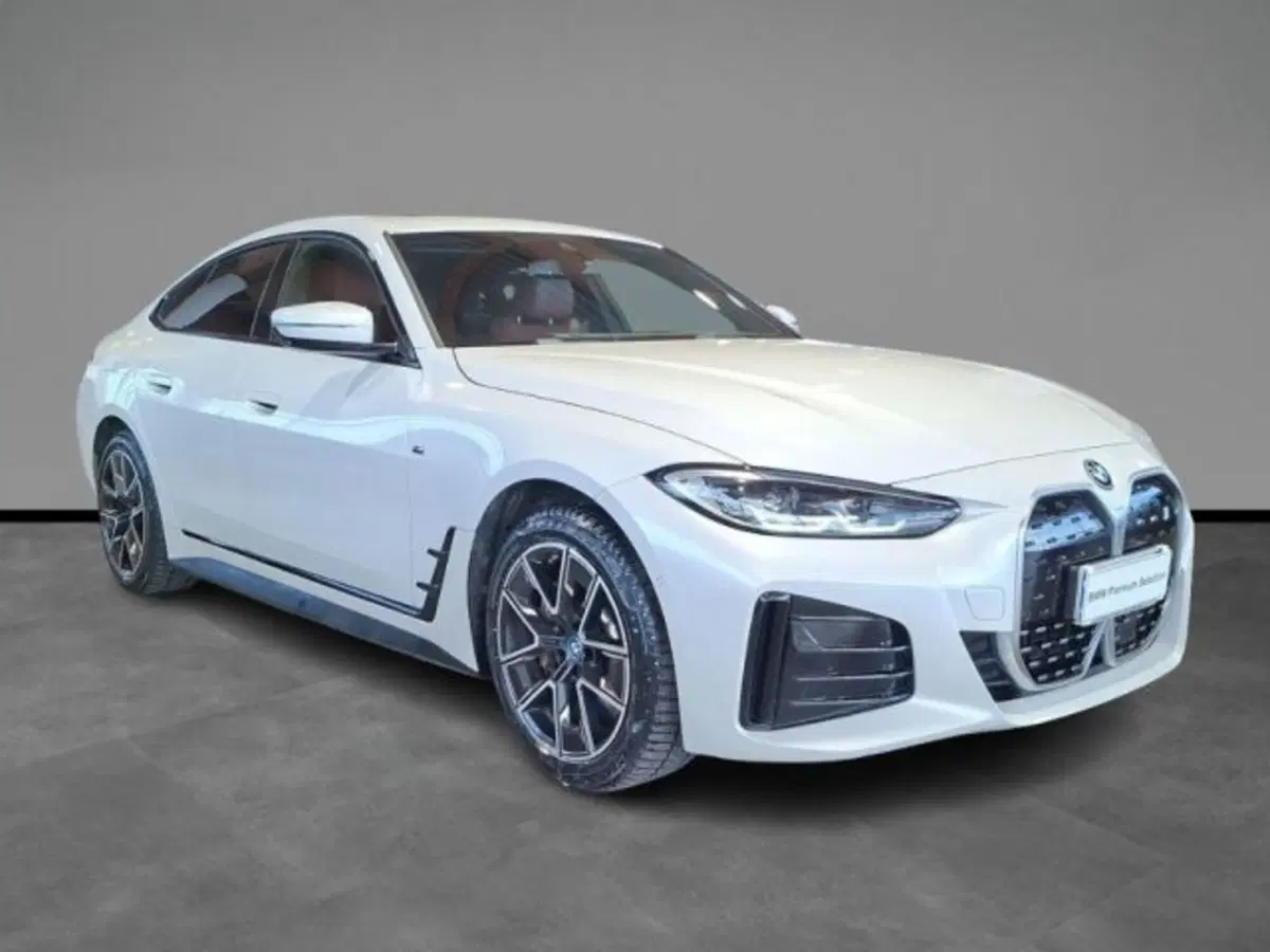 BMW i4 usata a Verona (16)
