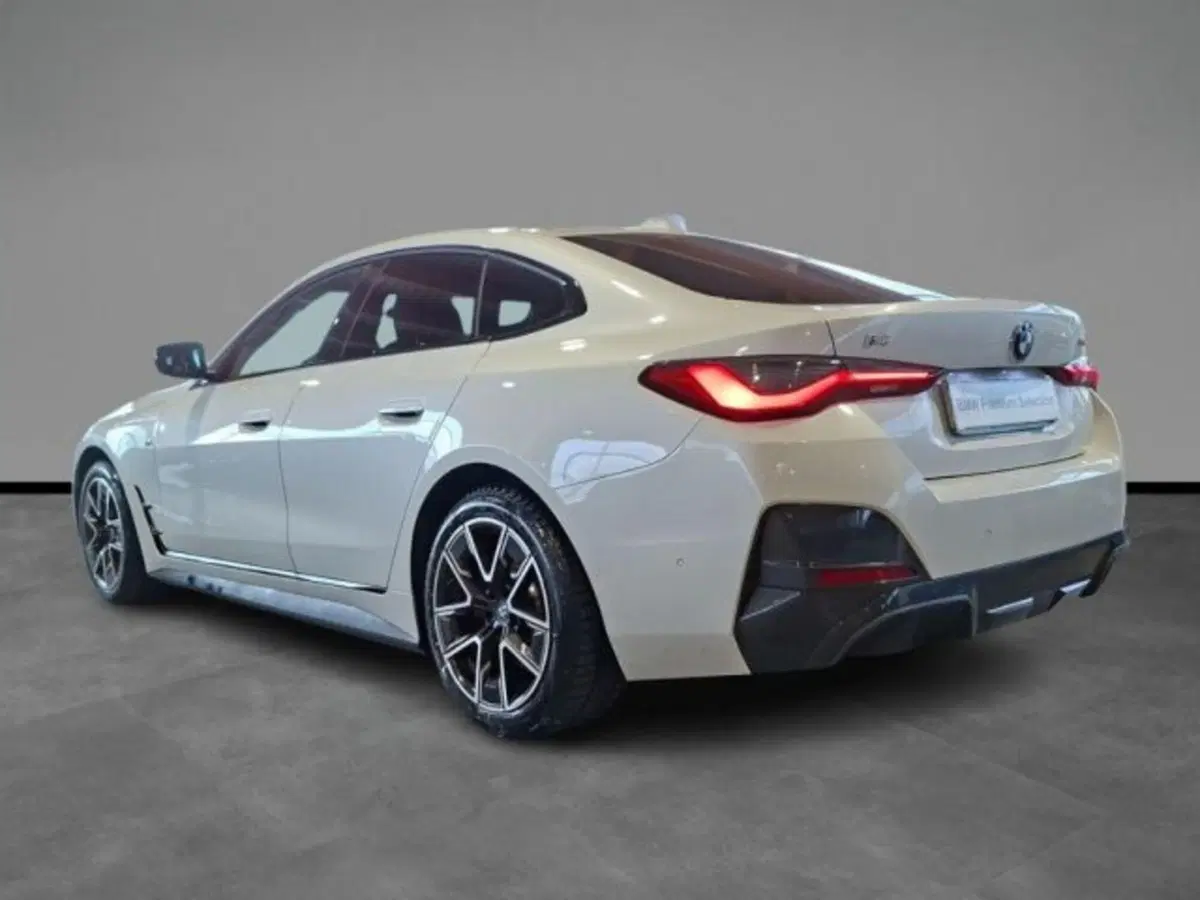 BMW i4 usata a Verona (4)