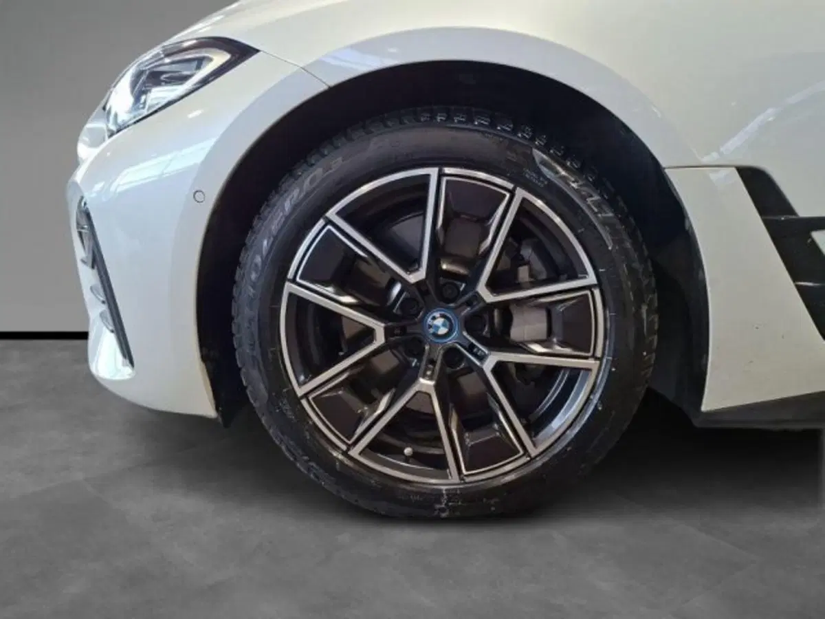 BMW i4 usata a Verona (5)
