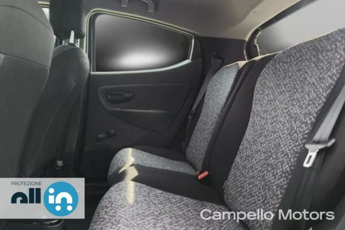 Lancia Ypsilon usata a Venezia (6)