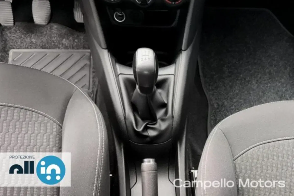 Peugeot 208 usata a Venezia (14)