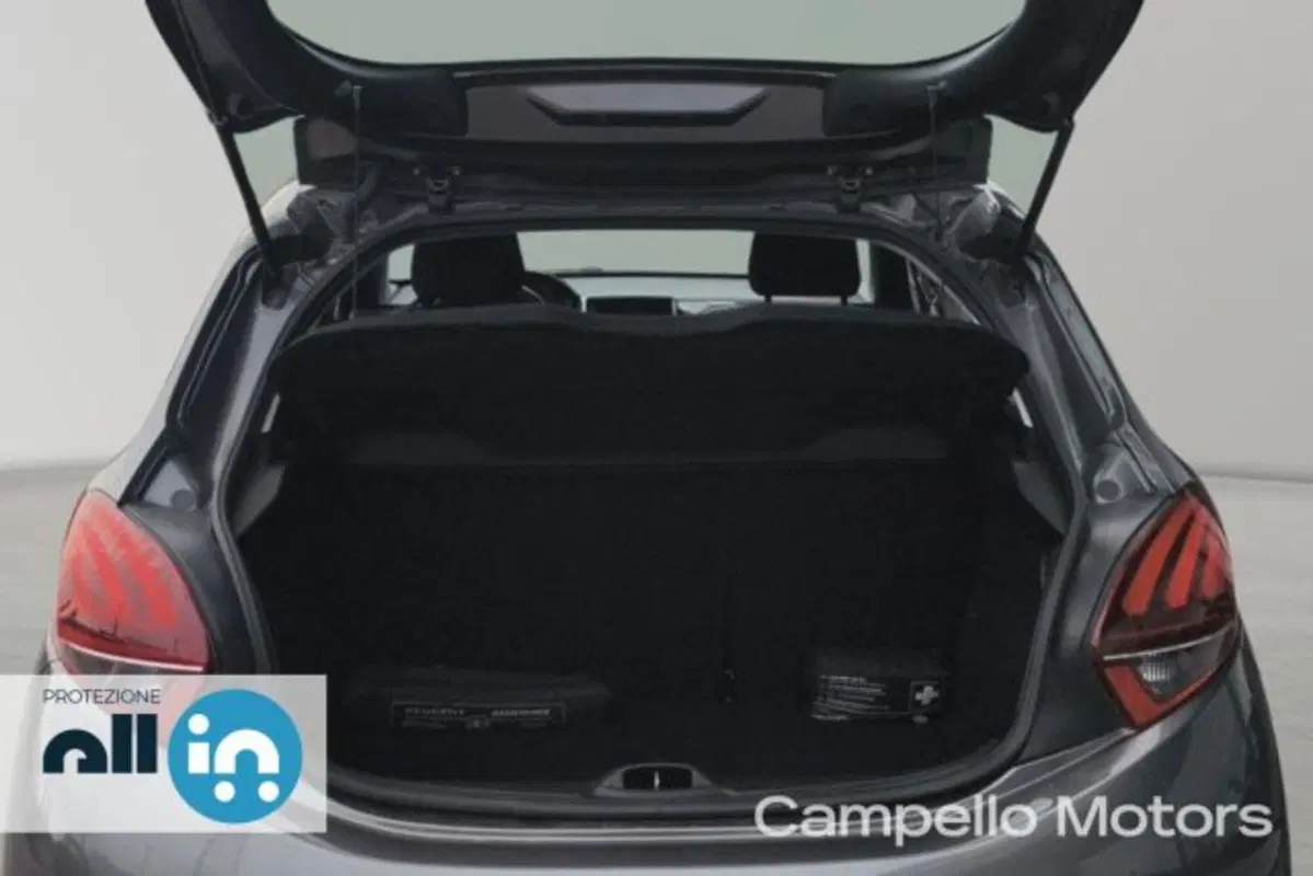 Peugeot 208 usata a Venezia (16)