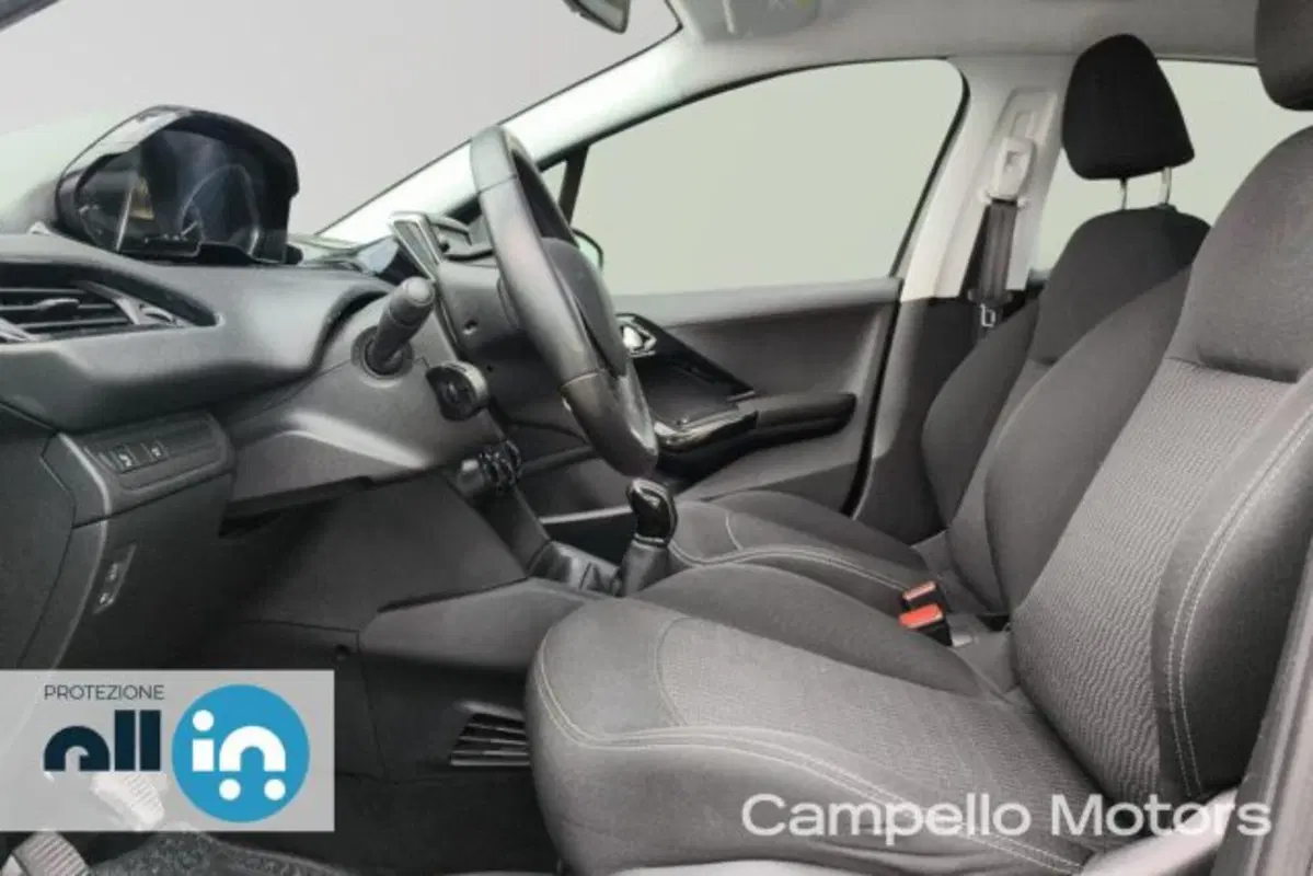 Peugeot 208 usata a Venezia (8)
