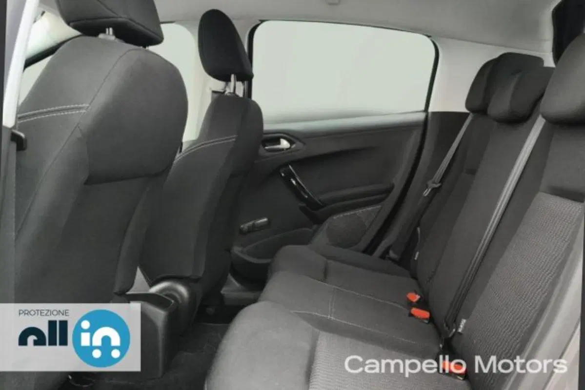 Peugeot 208 usata a Venezia (9)
