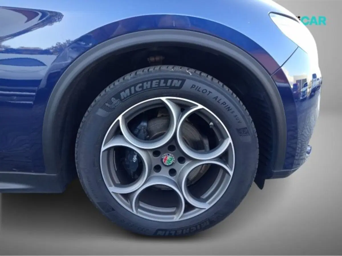 Alfa Romeo Stelvio usata a Frosinone (14)