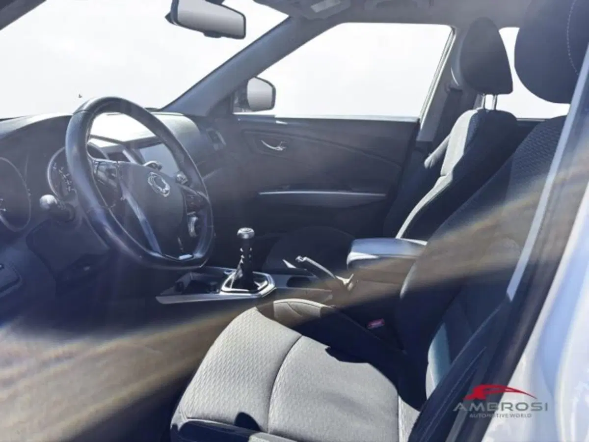 Ssangyong Tivoli usata a Perugia (10)