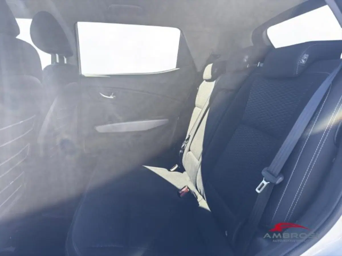 Ssangyong Tivoli usata a Perugia (11)