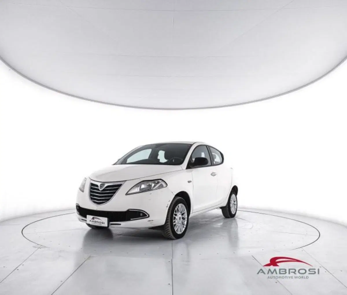 Lancia Ypsilon usata a Perugia