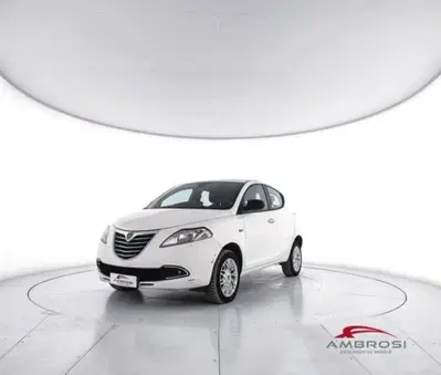 Lancia Ypsilon 0.9 TwinAir 85 CV 5 porte Metano Ecochic Gold del 2014 usata a Corciano