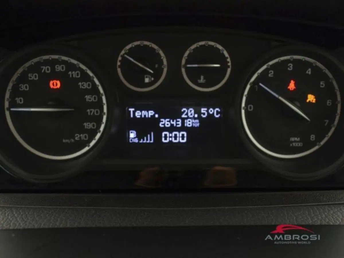 Lancia Ypsilon usata a Perugia (14)