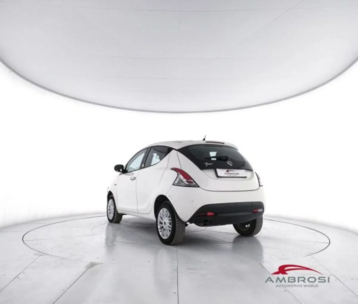 Lancia Ypsilon usata a Perugia (4)