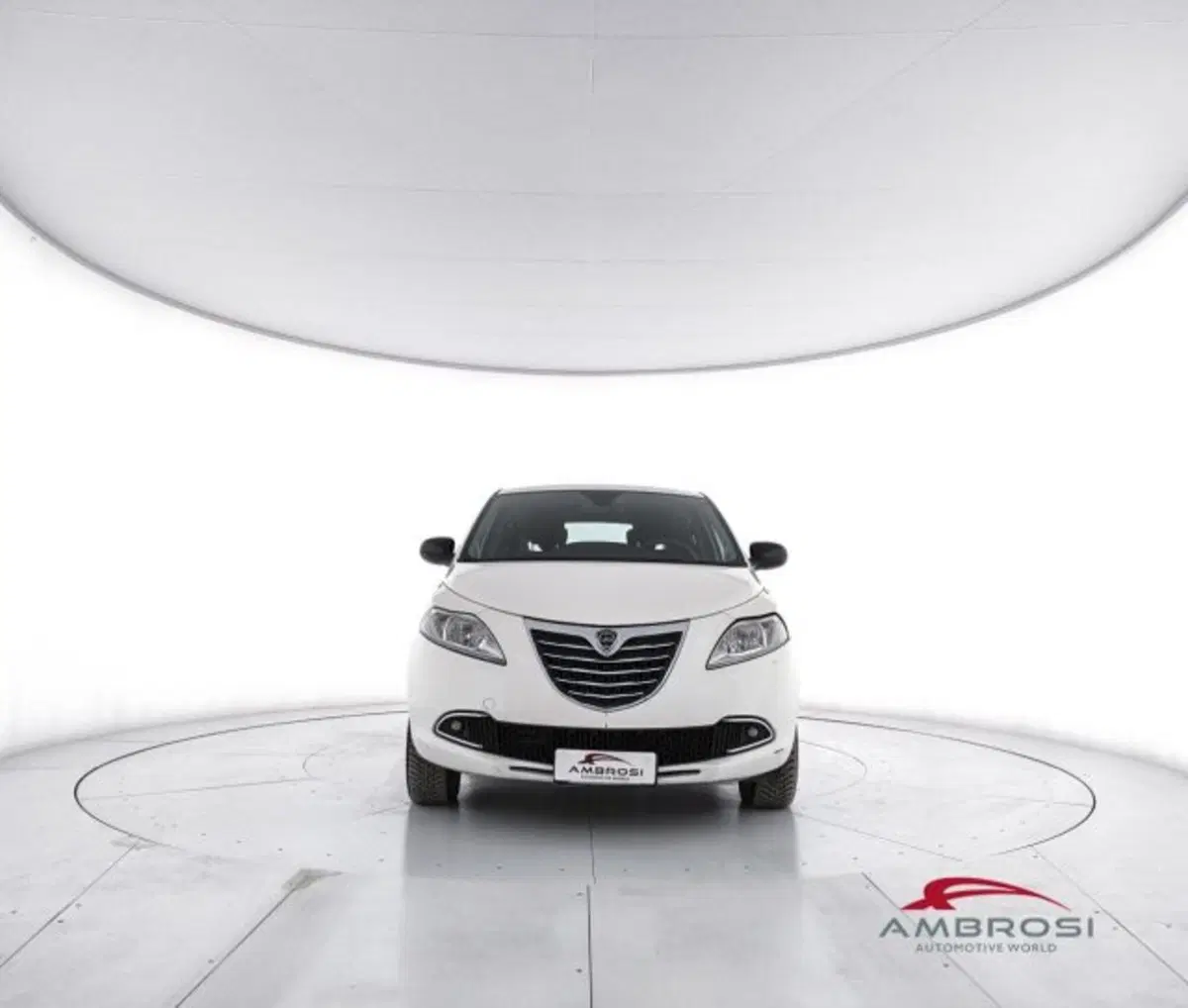 Lancia Ypsilon usata a Perugia (5)