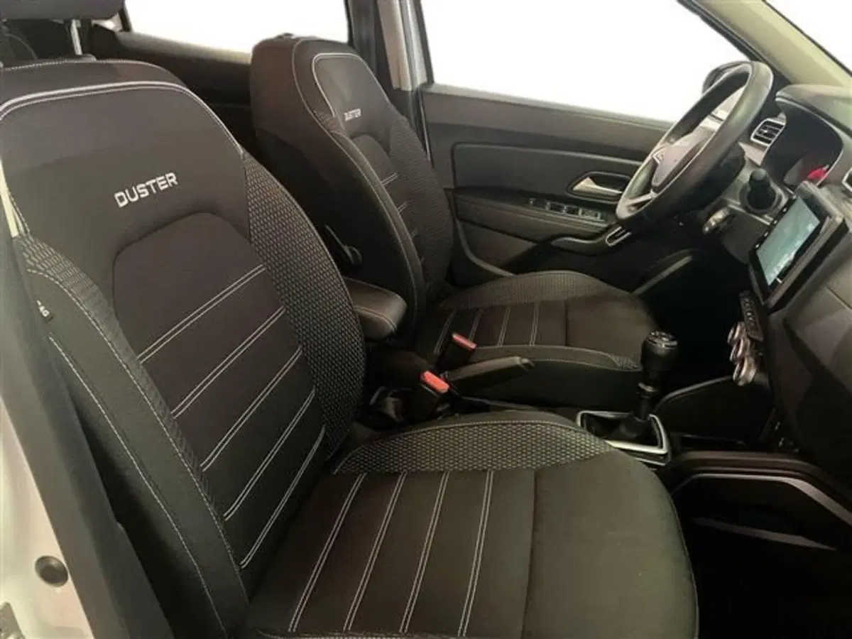 Dacia Duster usata a Como (11)