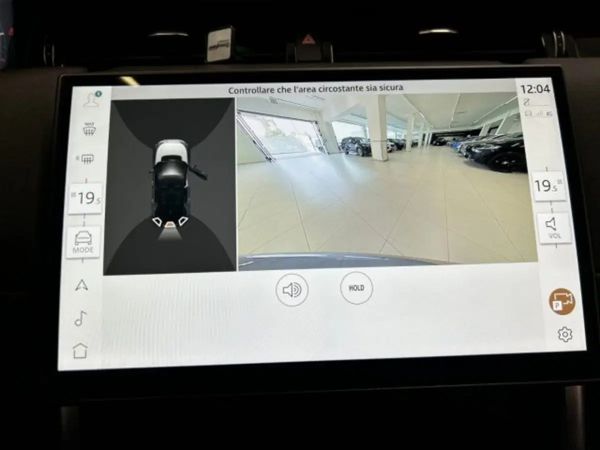 Land Rover Discovery Sport usata a Modena (18)
