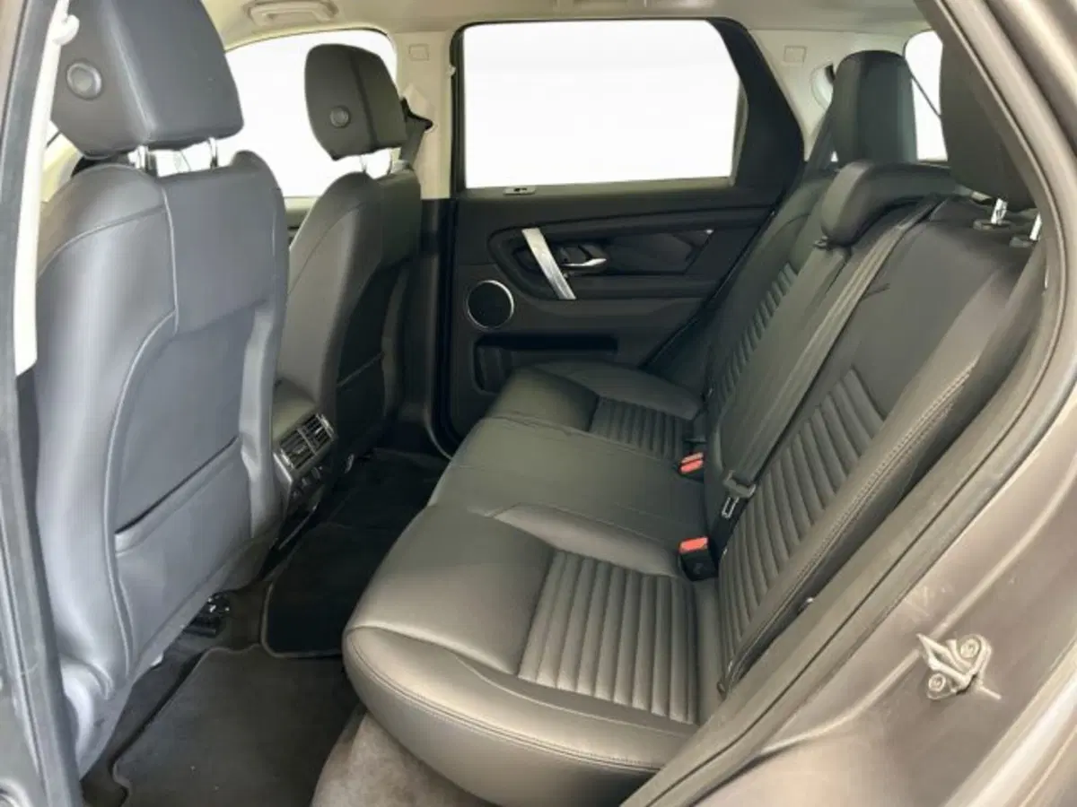 Land Rover Discovery Sport usata a Modena (5)