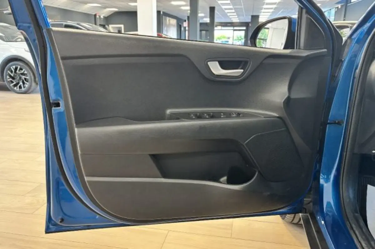 Kia Stonic usata a Latina (11)