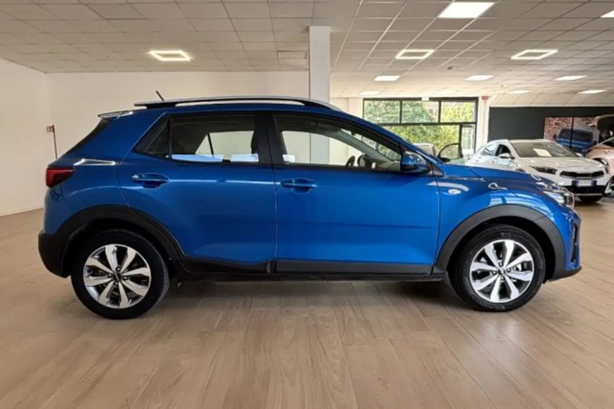 Kia Stonic usata a Latina (4)