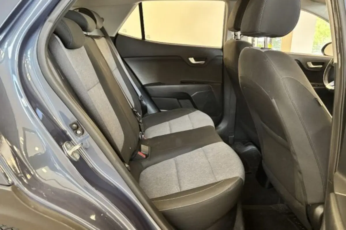 Kia Stonic usata a Latina (10)