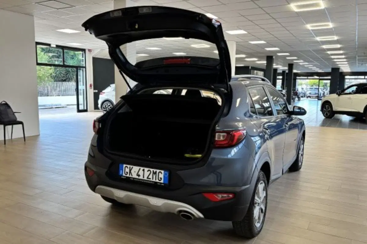 Kia Stonic usata a Latina (7)