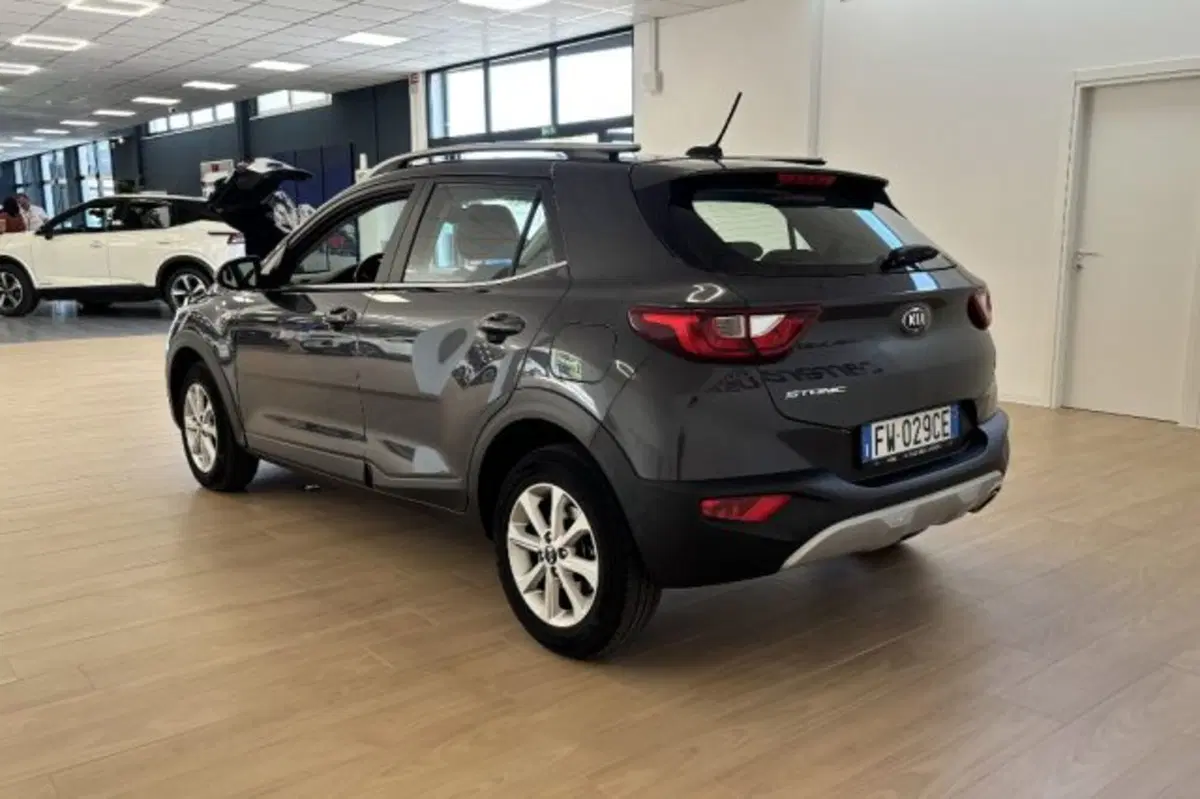 Kia Stonic usata a Latina (5)