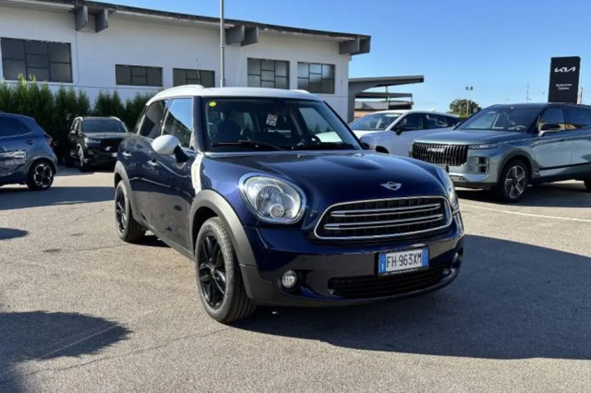 MINI Mini Countryman usata a Latina