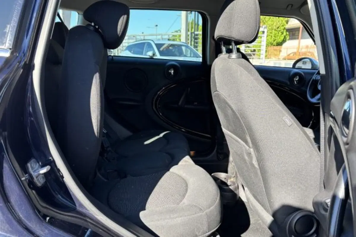 MINI Mini Countryman usata a Latina (10)