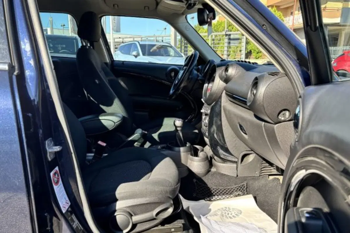 MINI Mini Countryman usata a Latina (8)