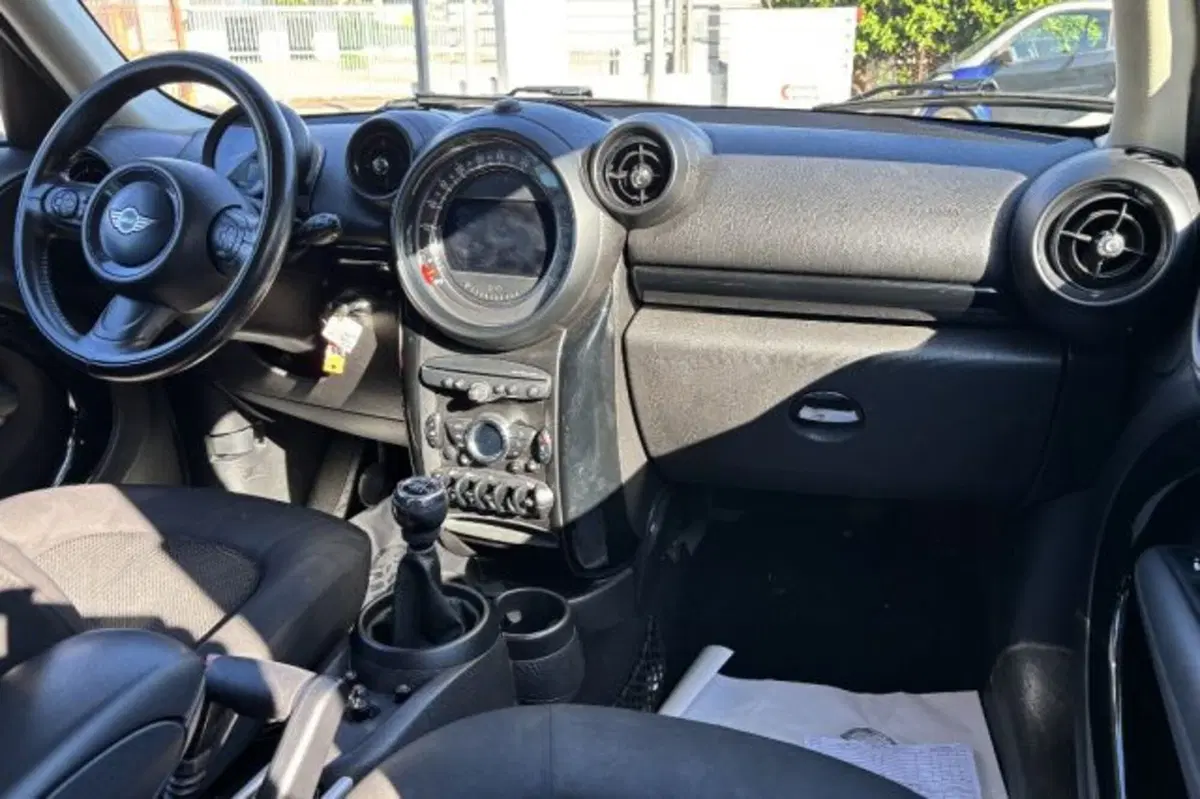 MINI Mini Countryman usata a Latina (9)