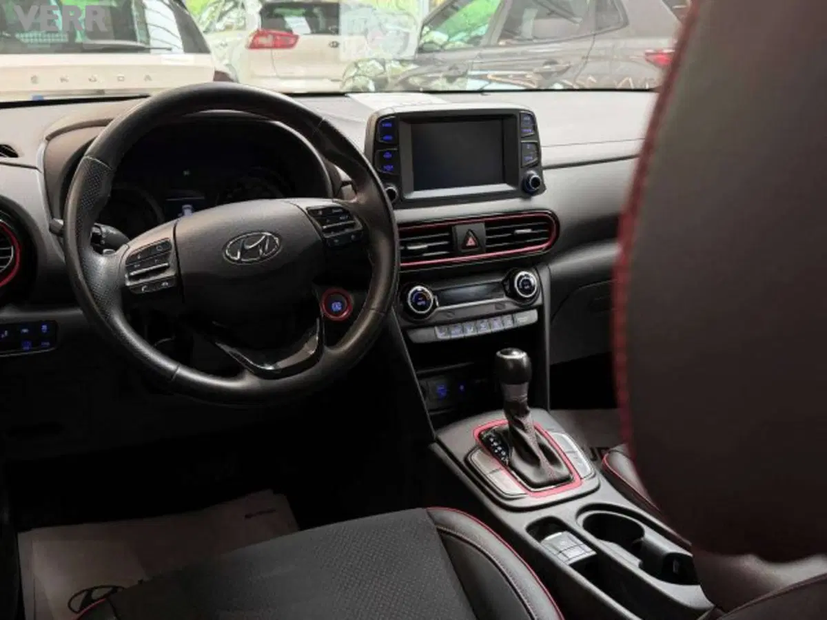 Hyundai Kona usata a Milano (6)