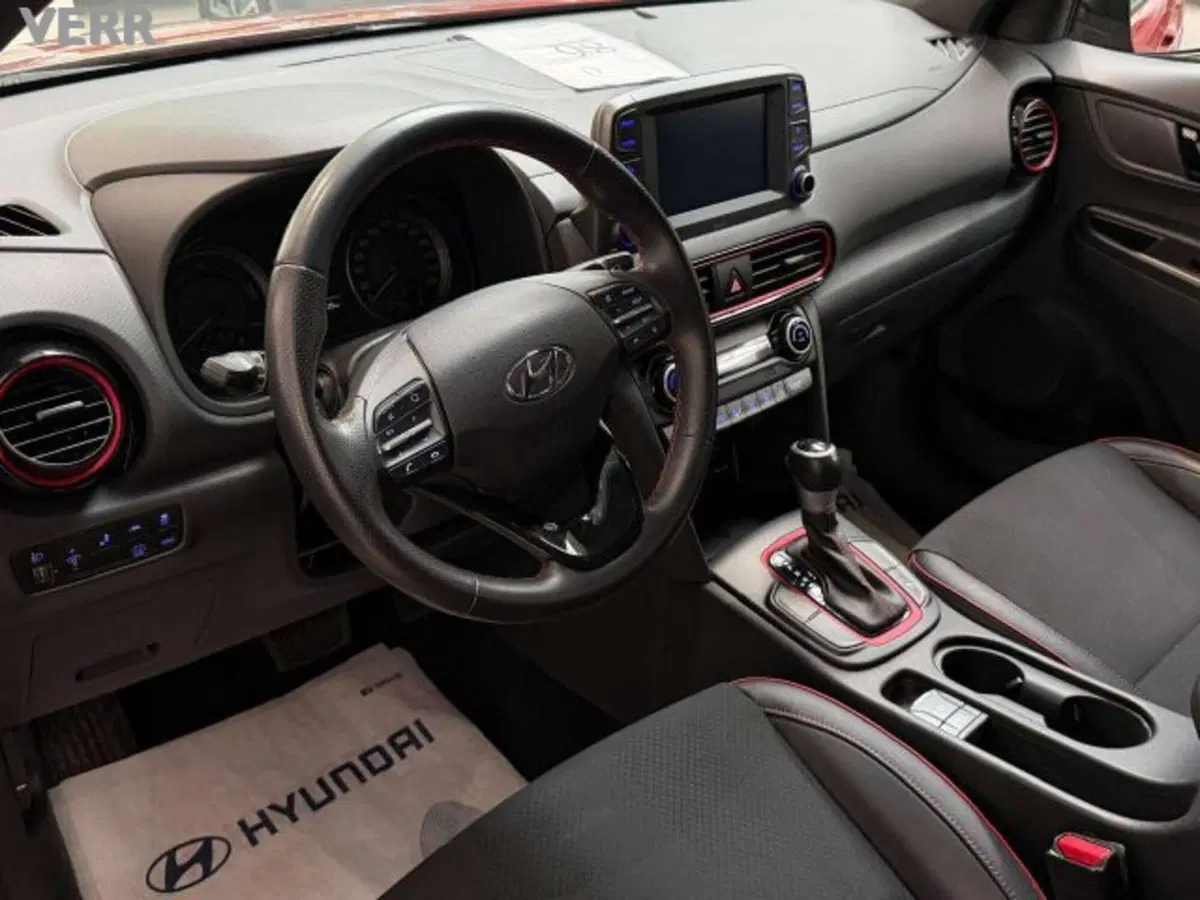 Hyundai Kona usata a Milano (8)