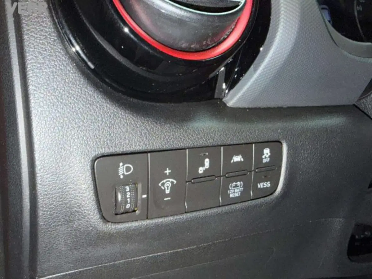 Hyundai Kona usata a Milano (9)