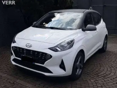 Hyundai i10 1.0 MPI Tech del 2022 usata a Milano