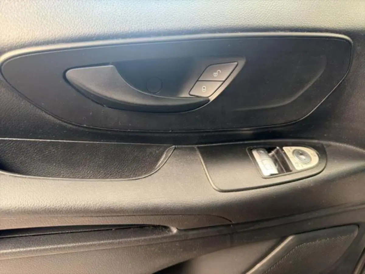 Mercedes-Benz Vito usata a Milano (13)