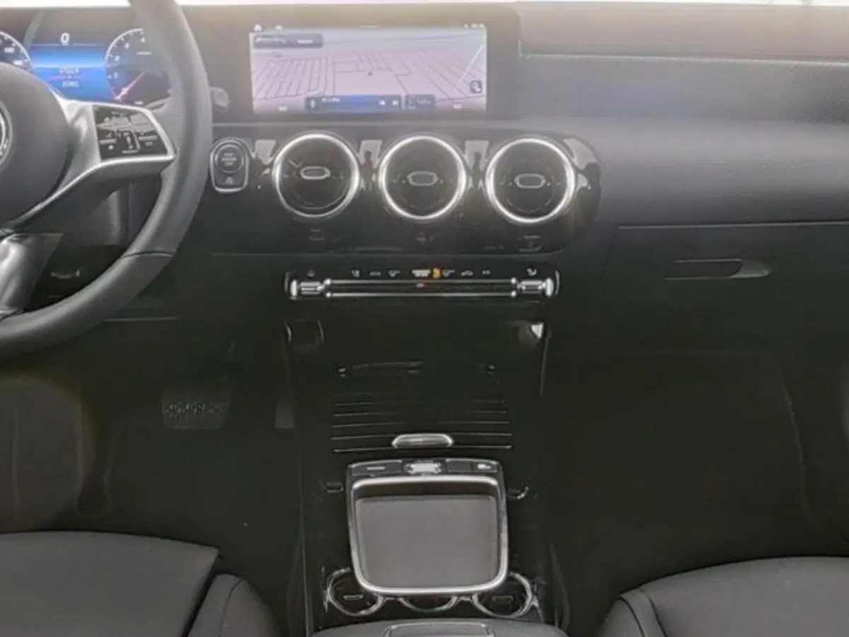 Mercedes-Benz Classe A Sedan usata a Novara (4)