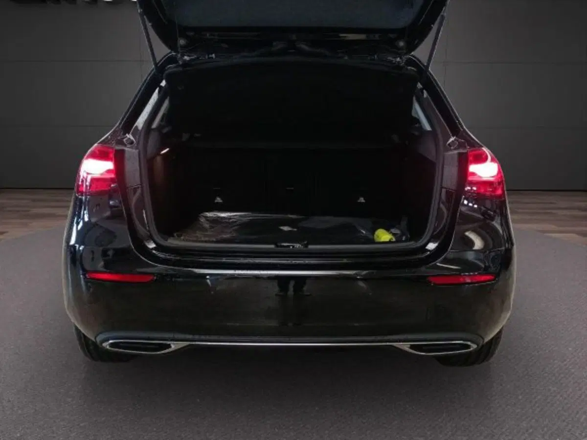 Mercedes-Benz Classe A nuova a Novara (17)