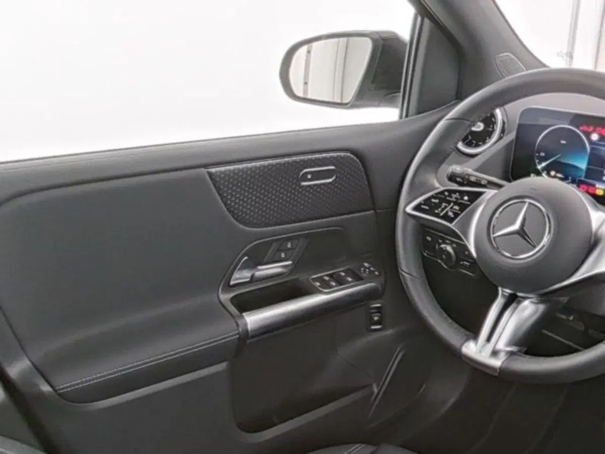 Mercedes-Benz Classe B usata a Novara (8)