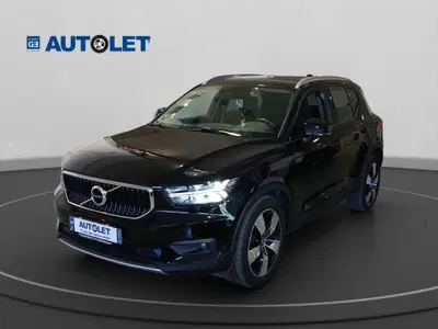 Volvo XC40 B4 AWD Geartronic Momentum del 2021 usata a Genova