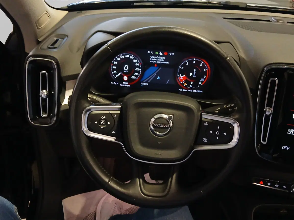 Volvo XC40 usata a Genova (14)