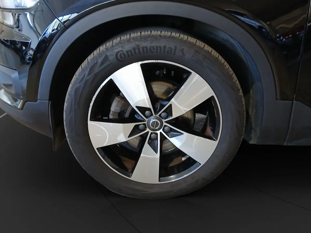 Volvo XC40 usata a Genova (18)