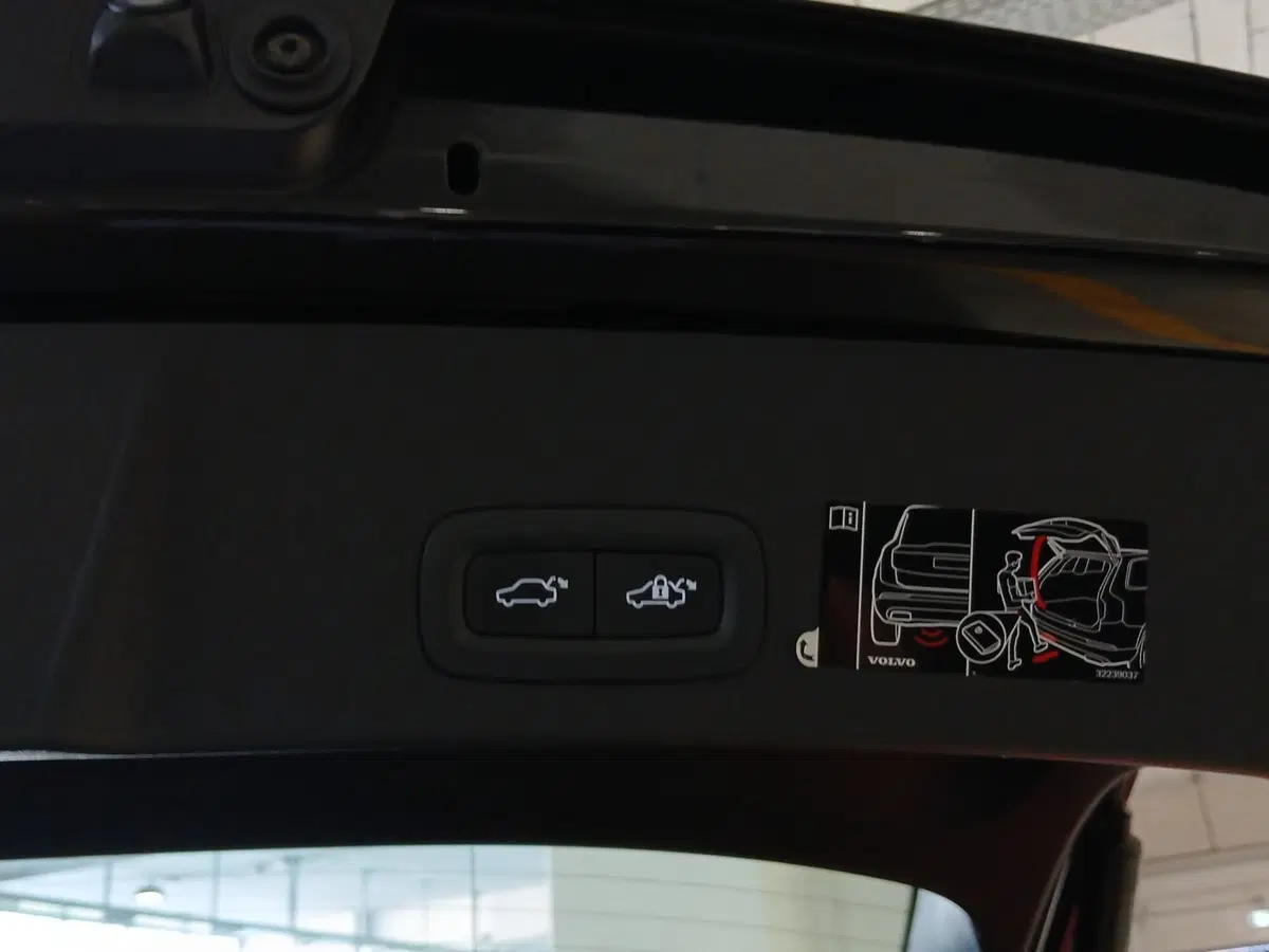 Volvo XC40 usata a Genova (20)