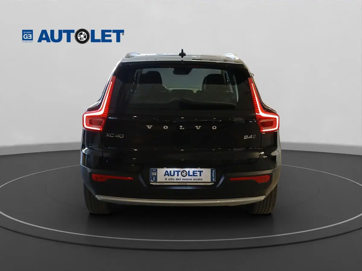 Volvo XC40 usata a Genova (6)