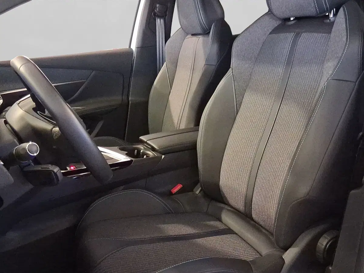 Peugeot 3008 usata a Genova (9)