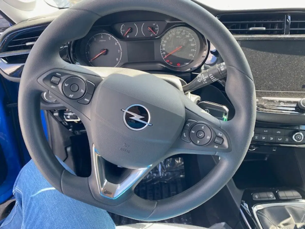 Opel Corsa nuova a Catania (14)